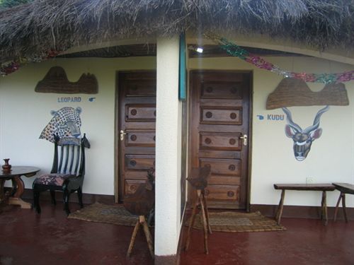 מושי Mount Kilimanjaro View Lodge מראה חיצוני תמונה